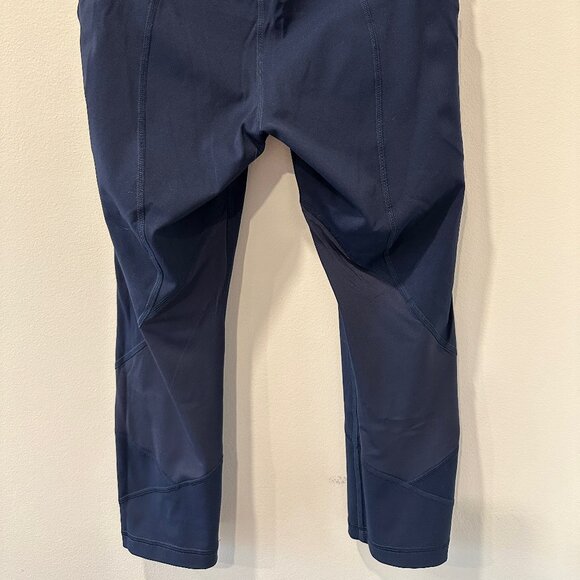 Lululemon Cropped Training Leggings Size 8 Navy - Picture 3 of 3